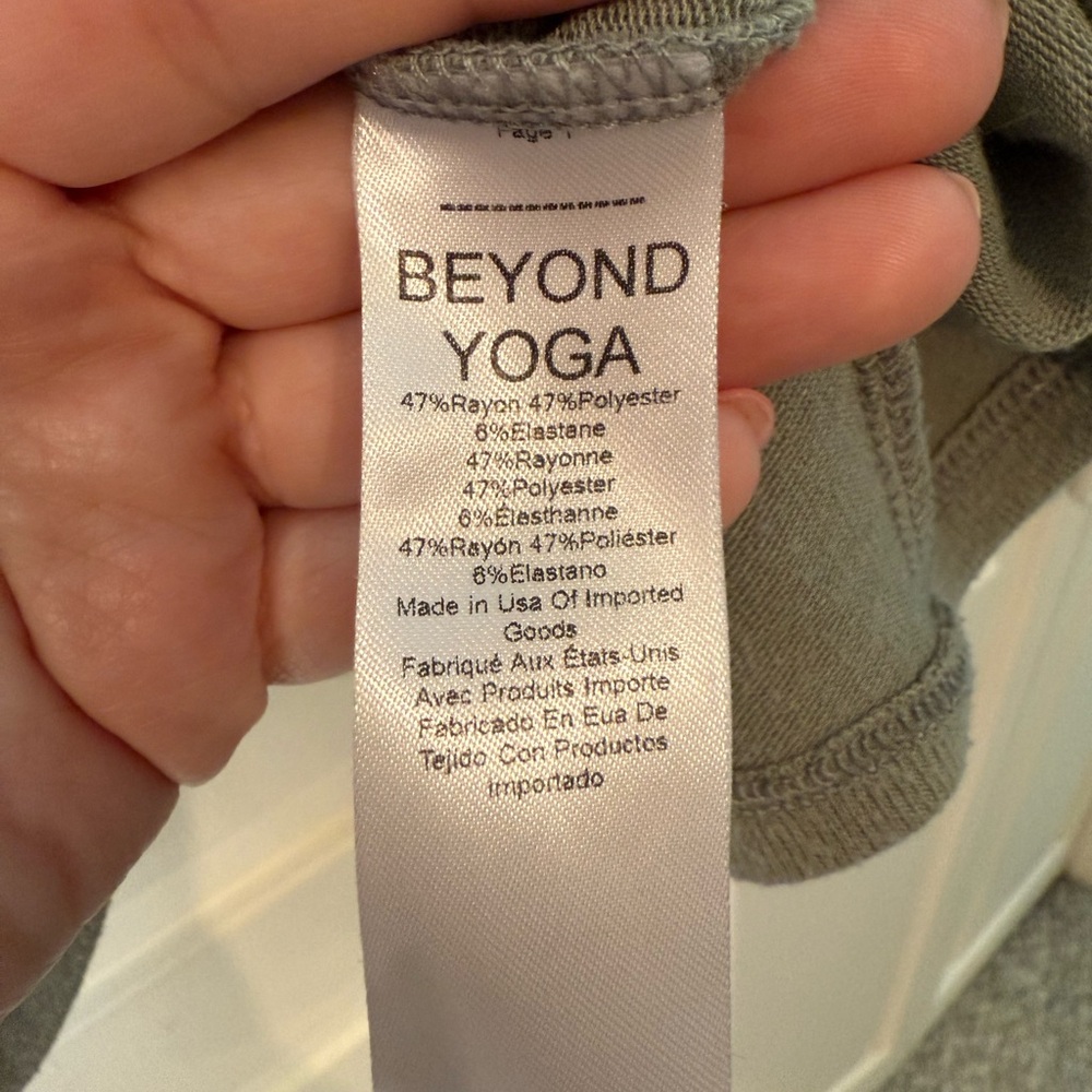 Beyond Yoga Sage Green Sweatshirt - Picture 4 of 4